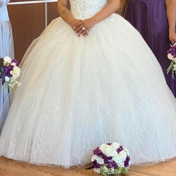 Princess wedding ball gown - Picture 4 of 9